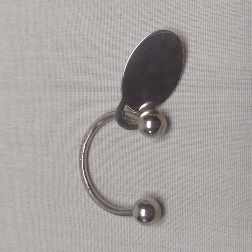 Tiffany & Co. Sterling Silver Horseshoe Key Ring With Dangling Oval Charm - Picture 3 of 4